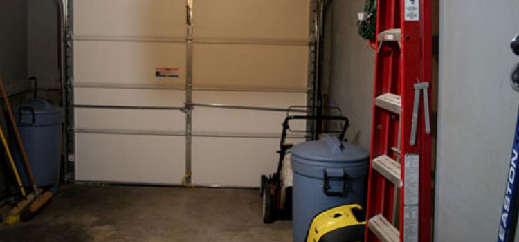 automatic garage door installation in Munno Para West